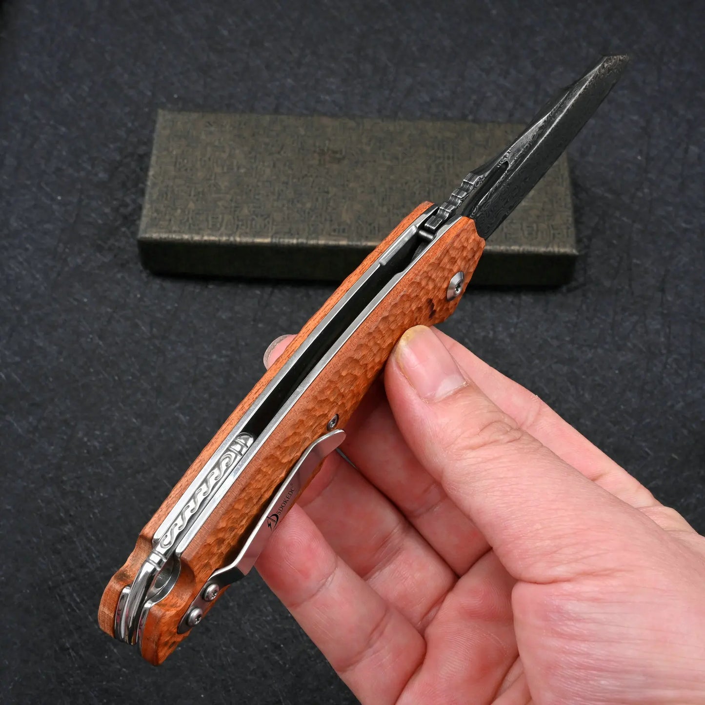 SDOKEDC Knives VG10 Damascus Flipper Pocket Folding Knife Tactical Military Outdoor Camping Survival Hunting EDC Self Defense