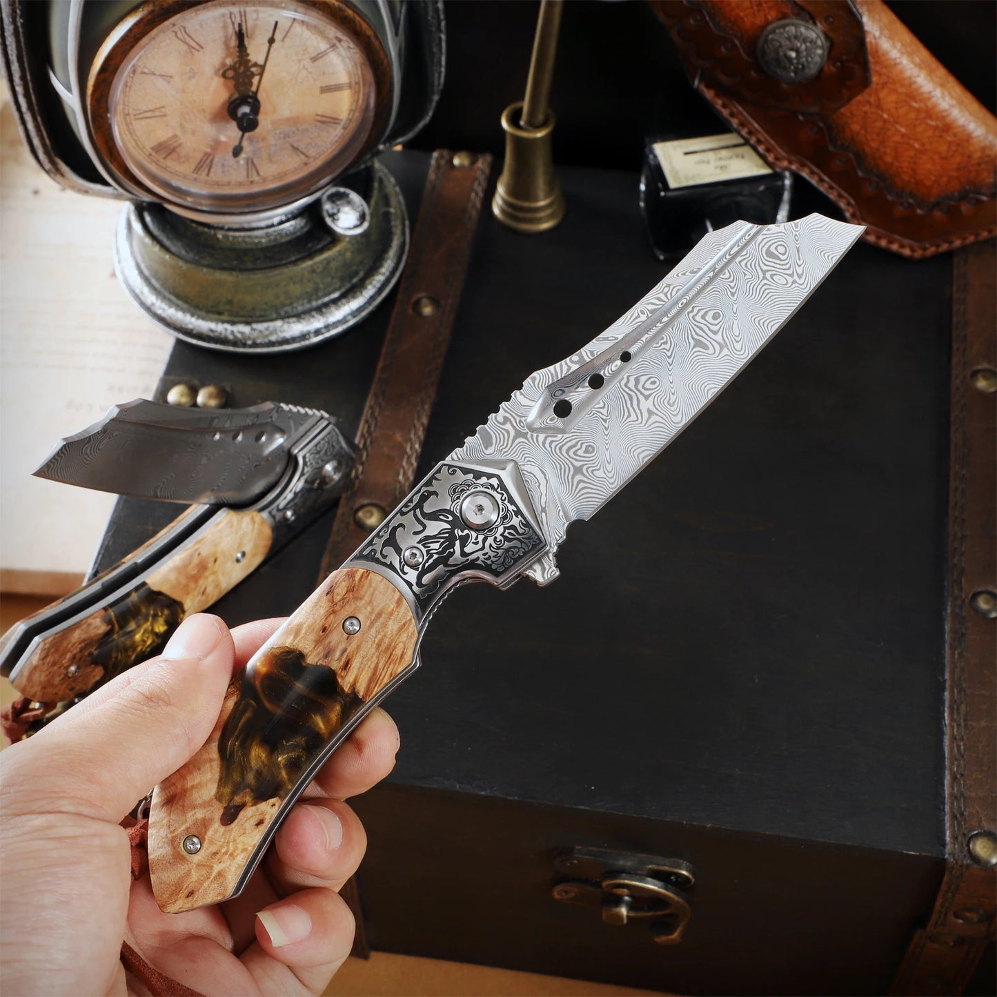 High Quality Damascus Steel Pocket Folding Knife with Resin Maple Handle, Men's Outdoor Knife, Survival Adventure Hunting Knife