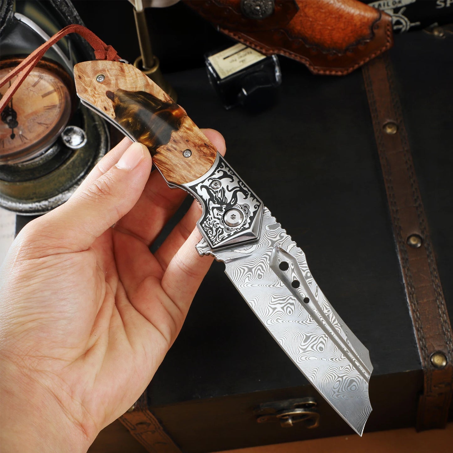 High Quality Damascus Steel Pocket Folding Knife with Resin Maple Handle, Men's Outdoor Knife, Survival Adventure Hunting Knife